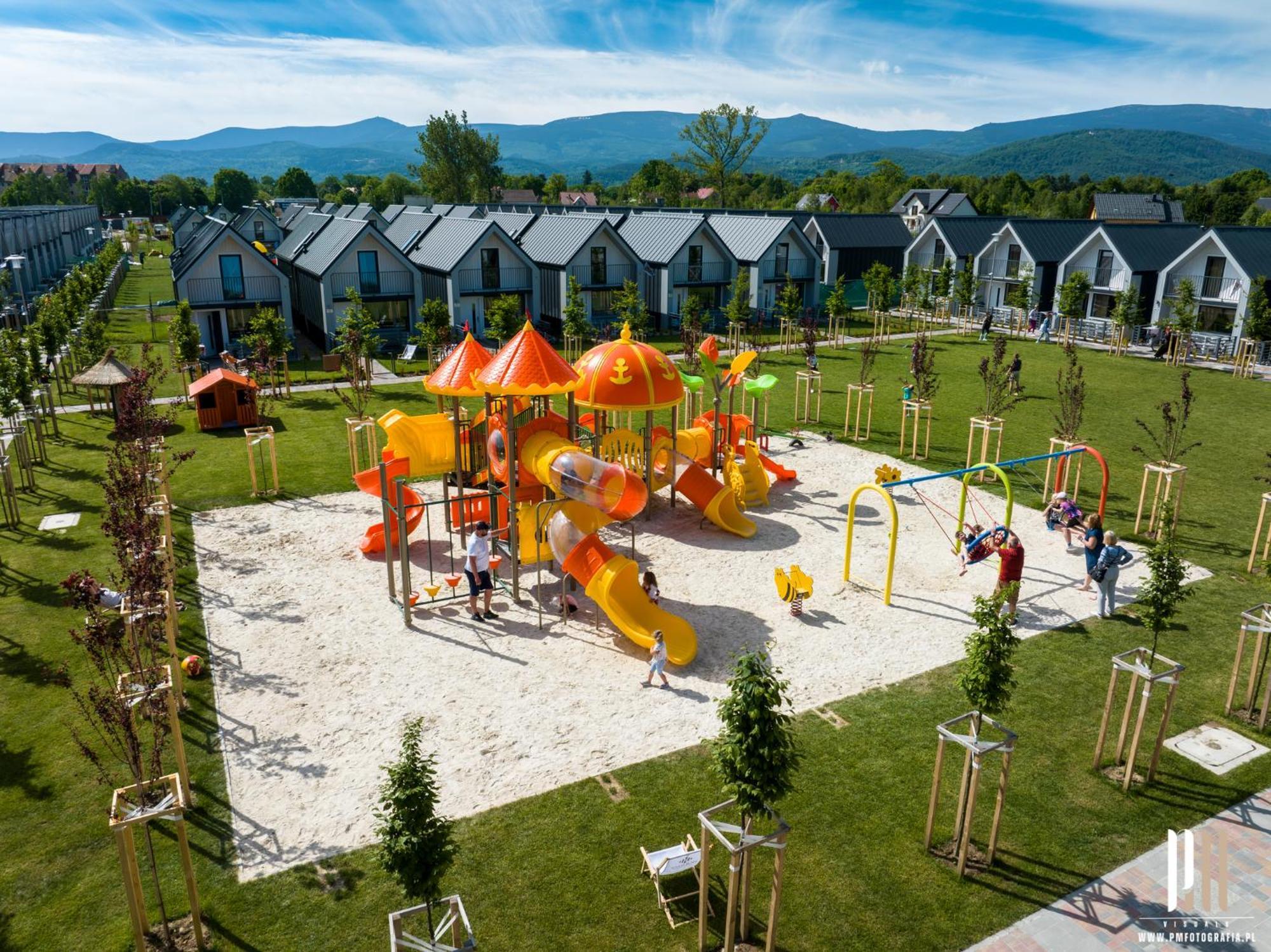 Holiday Park & Resort Cieplice Zdroj Jelenia Góra Eksteriør billede